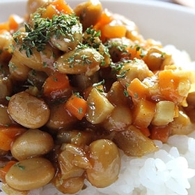 根菜と大豆のドライカレー